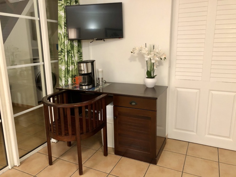 Salon, bureau de travail